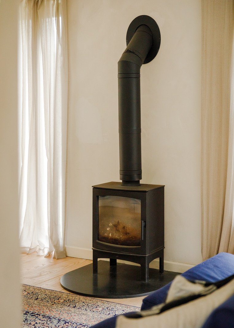 poêle à bois dans maison décoration contemporaine poêle à bois dans maison décoration contemporaine