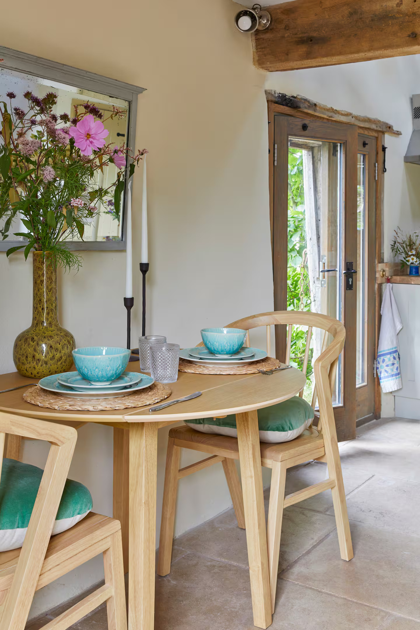 salle à manger cottage anglais décoration rustique chic The Lavendry Barn salle à manger cottage anglais décoration rustique chic The Lavendry Barn