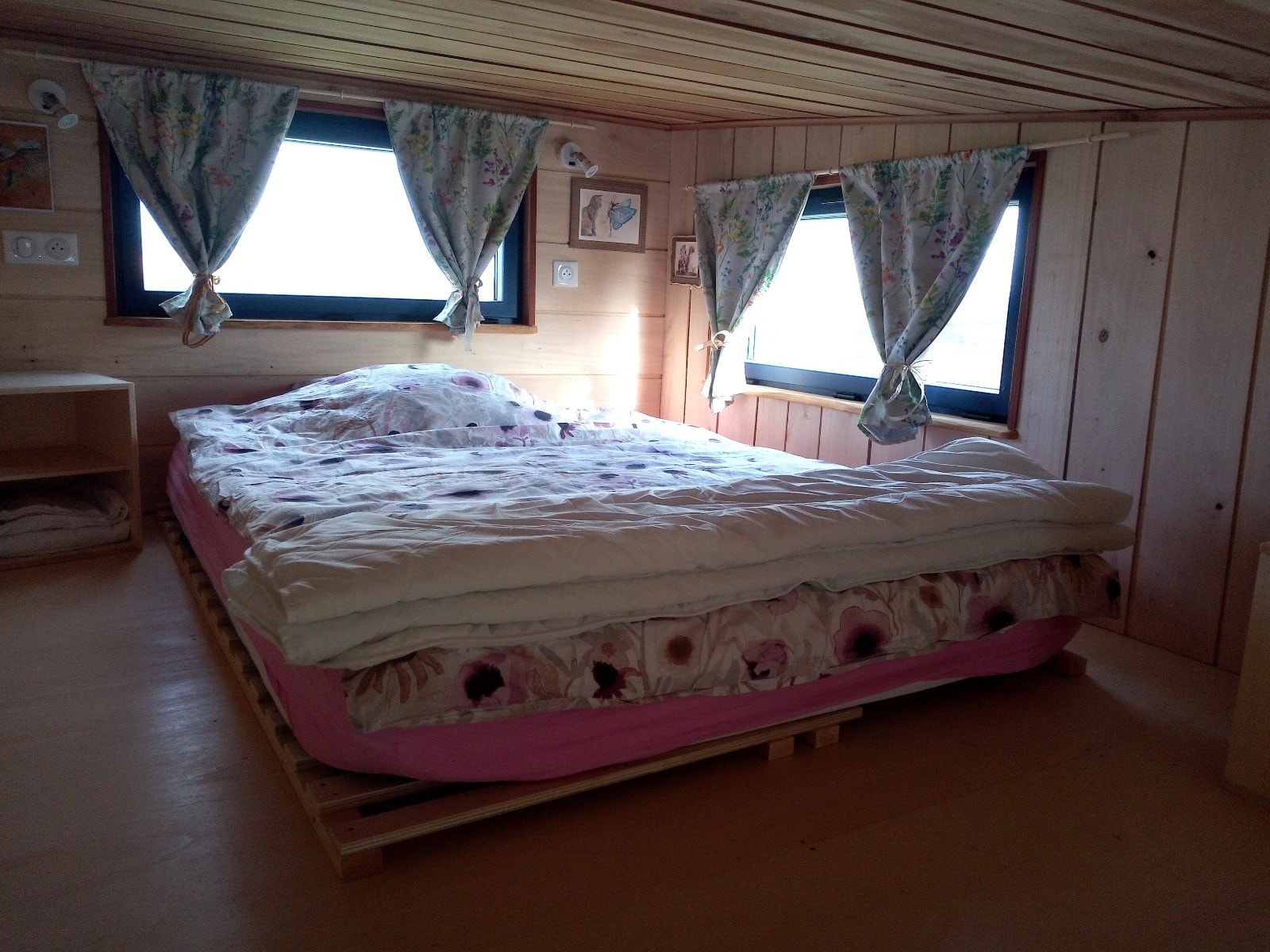 intérieur mini maison mobile 15m2 par Atelier Bois d intérieur mini maison mobile 15m2 par Atelier Bois d'ici