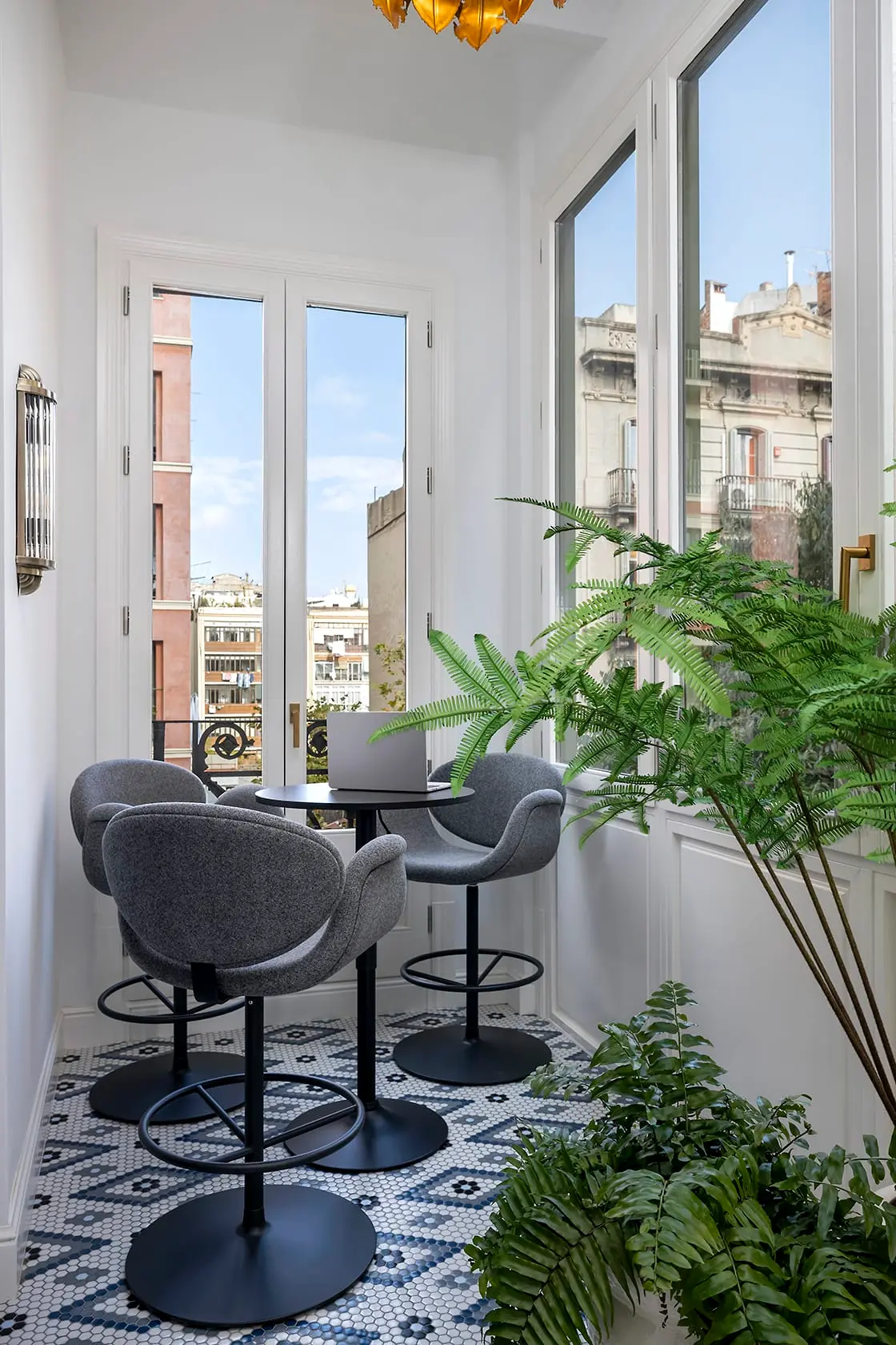 véranda appartement ancien rénové décoration design