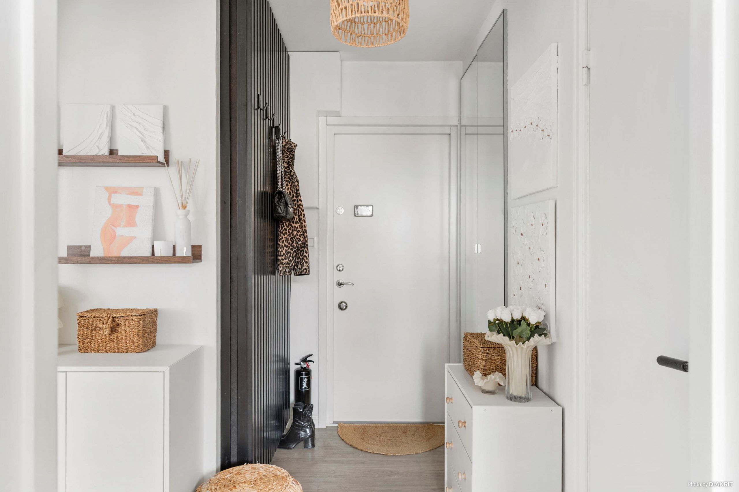 entrée studio 41m2 décoration blanche scandinave entrée studio 41m2 décoration blanche scandinave