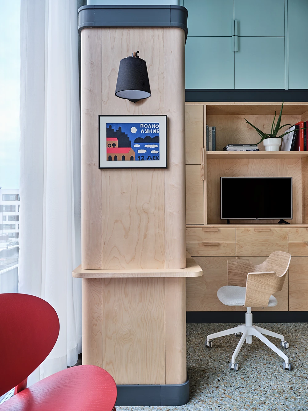 studio 30m2 modernisé avec grande hauteur sous plafond