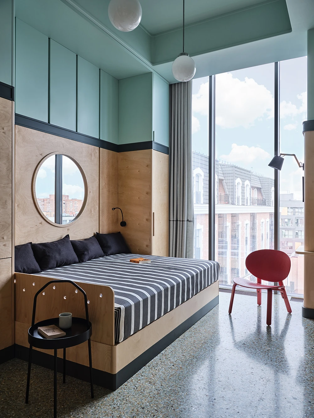 studio 30m2 modernisé avec grande hauteur sous plafond