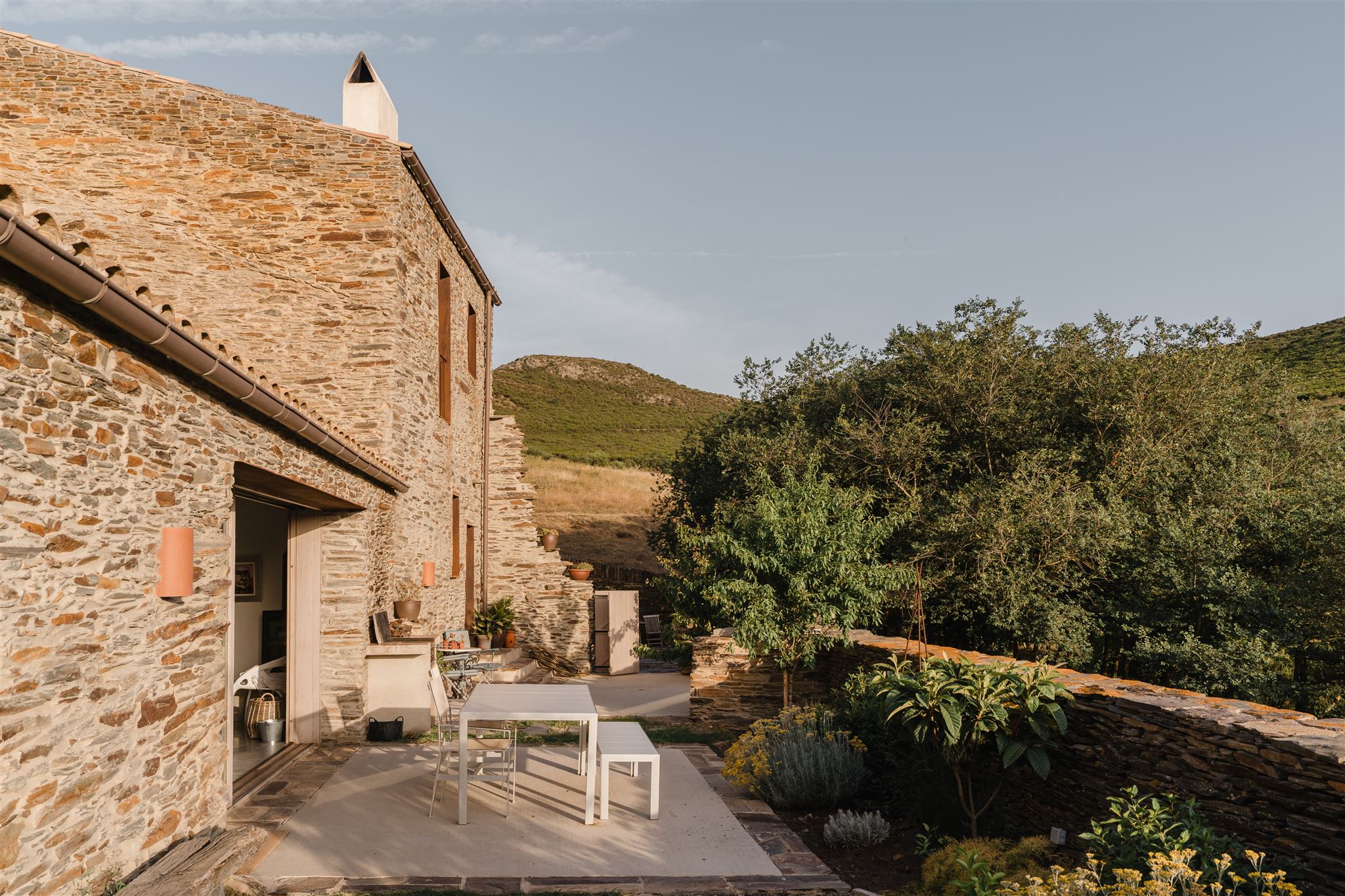 maison en pierres rénovée ancienne masia près de Cadaquès