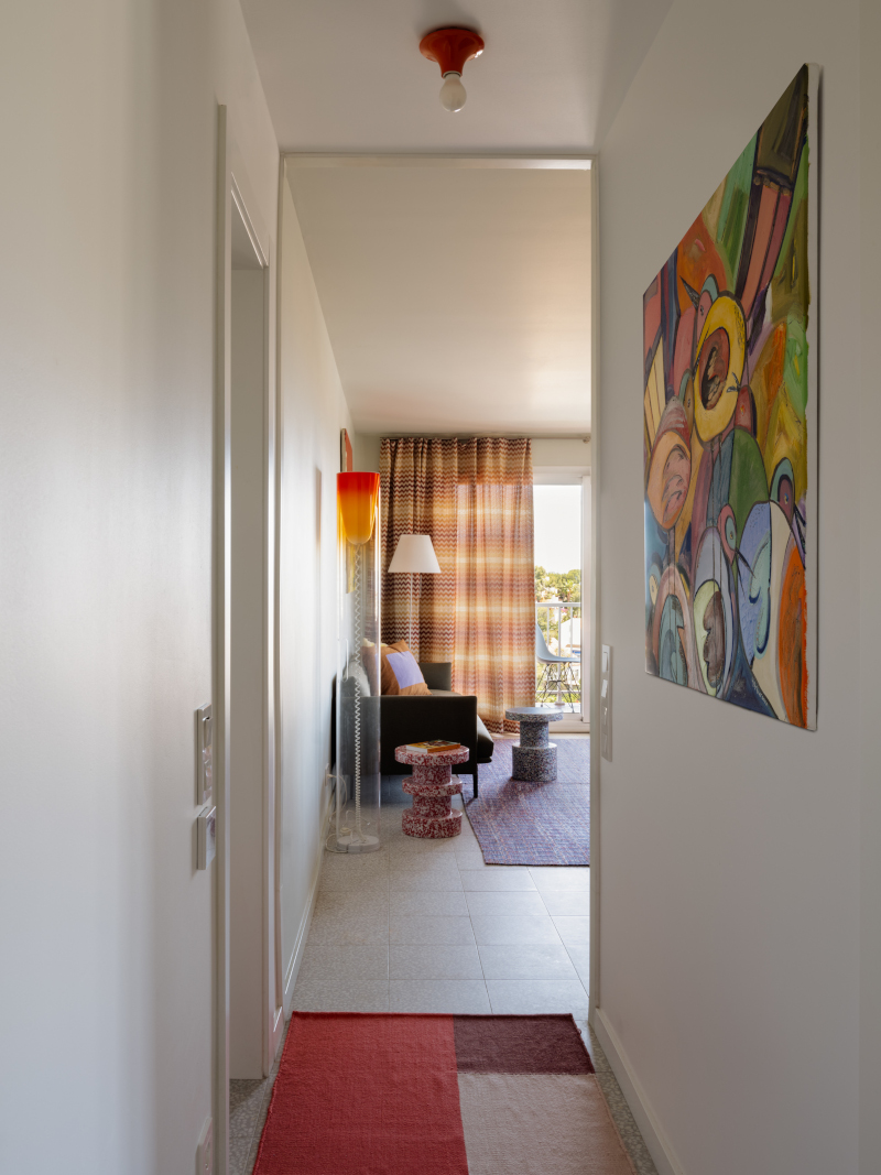 couloir appartement 50m2 Stiges décoration vintage et colorée couloir appartement 50m2 Stiges décoration vintage et colorée