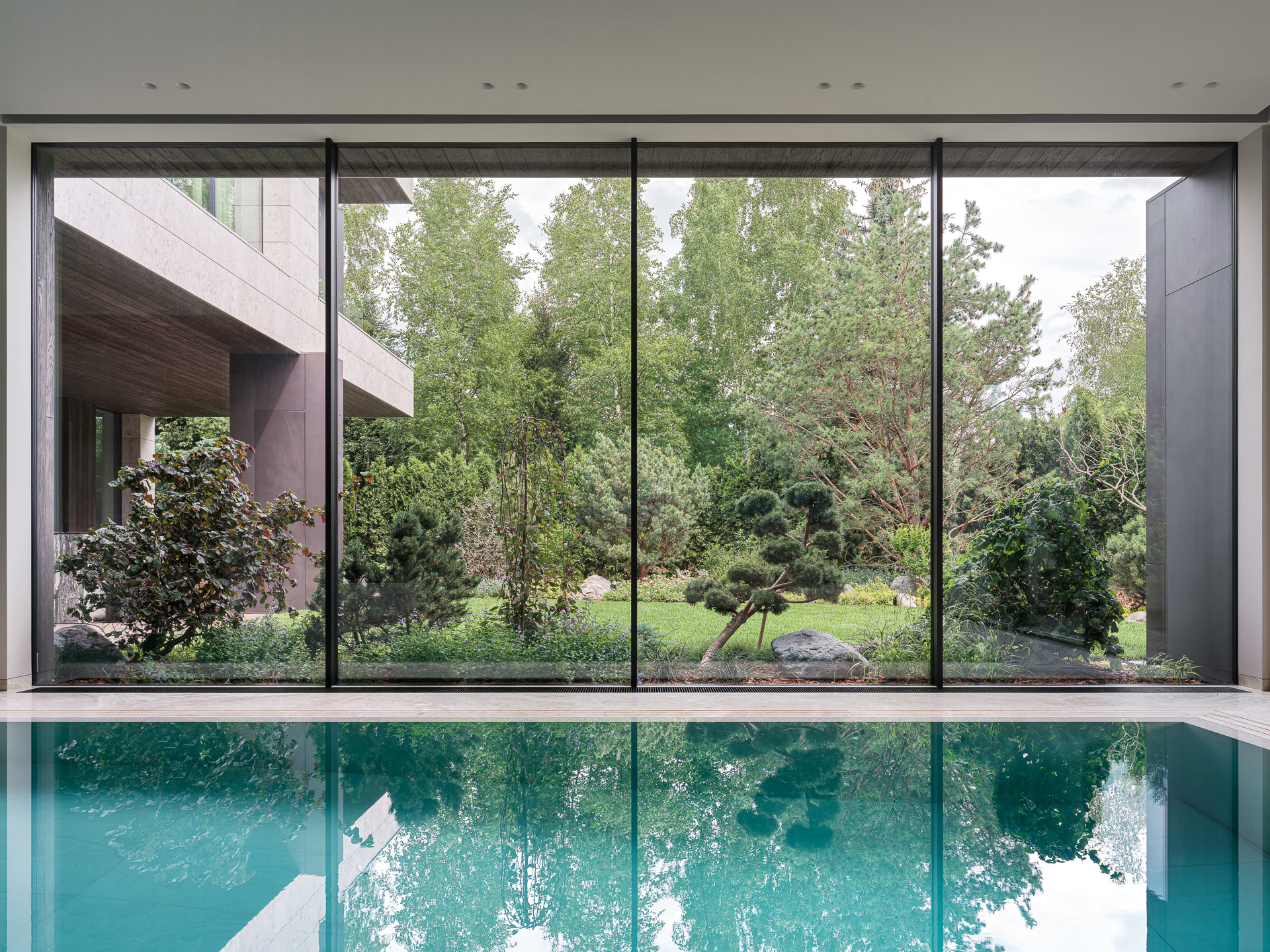 piscine intérieure