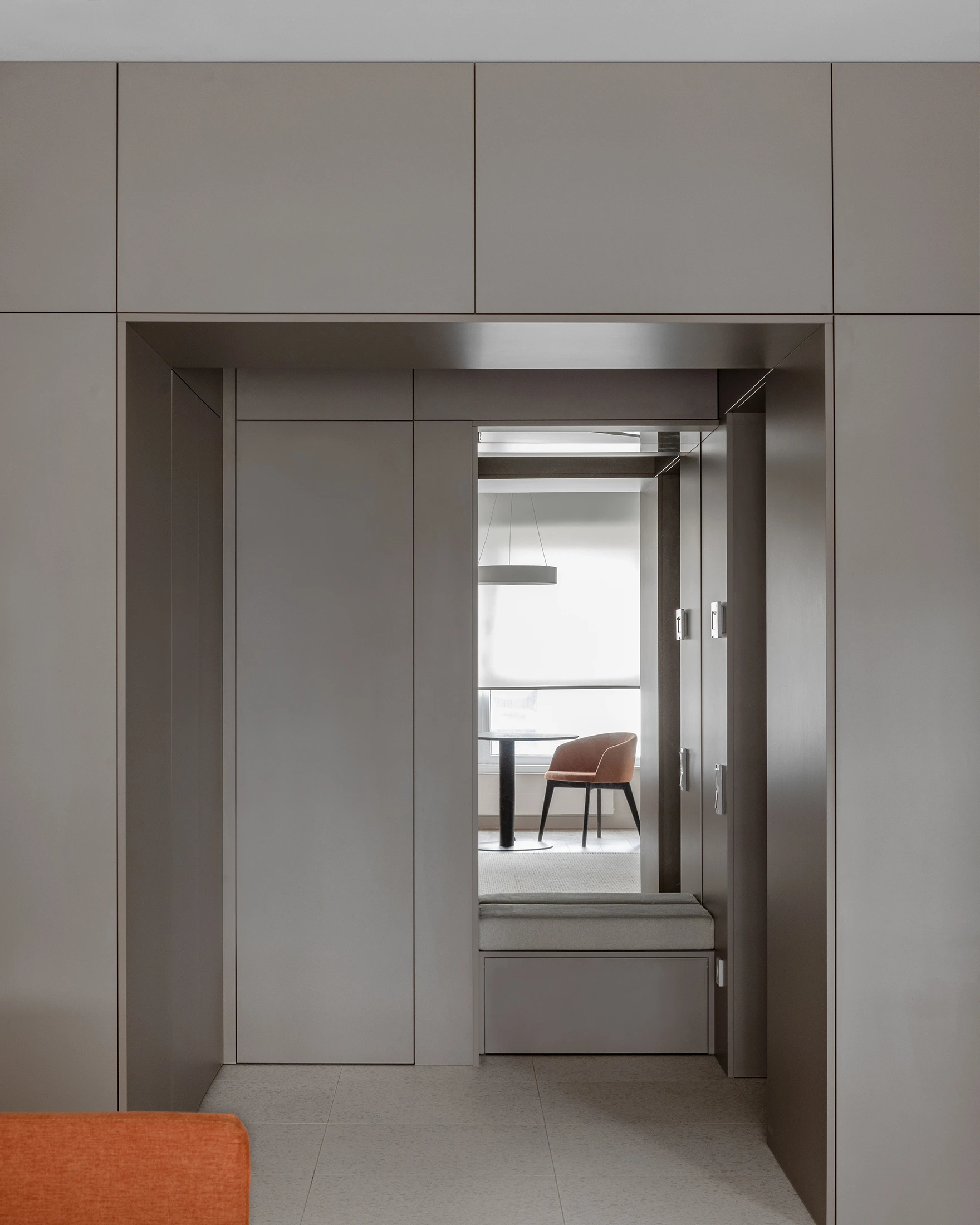 entrée grise deux-pièces design 59m2 entrée grise deux-pièces design 59m2