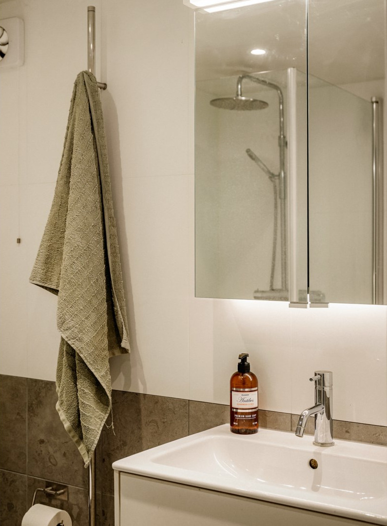 salle de bain blanche et grise salle de bain blanche et grise