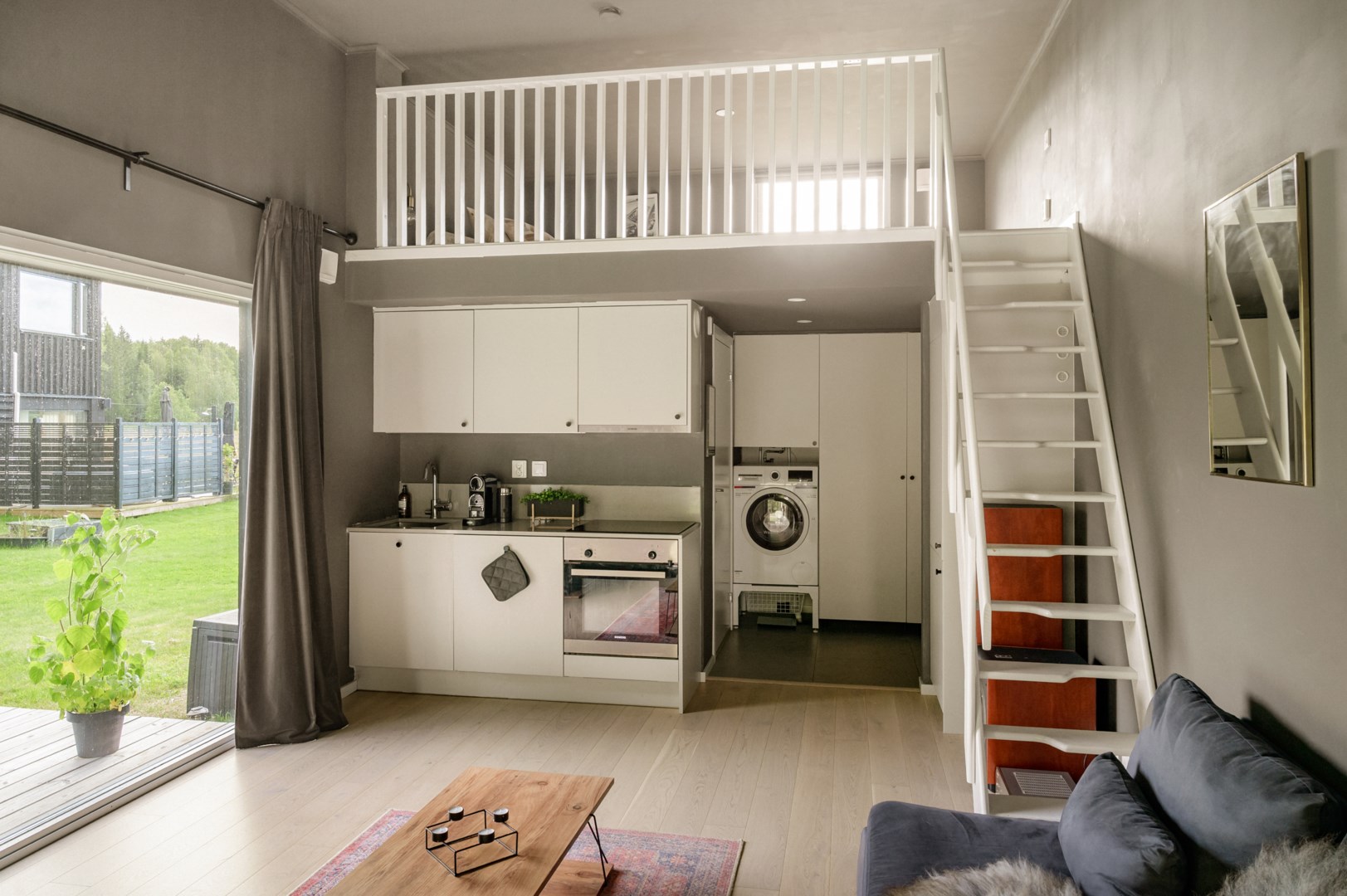 salon et cuisine avec mezzanine petite maison 34m2 salon et cuisine avec mezzanine petite maison 34m2