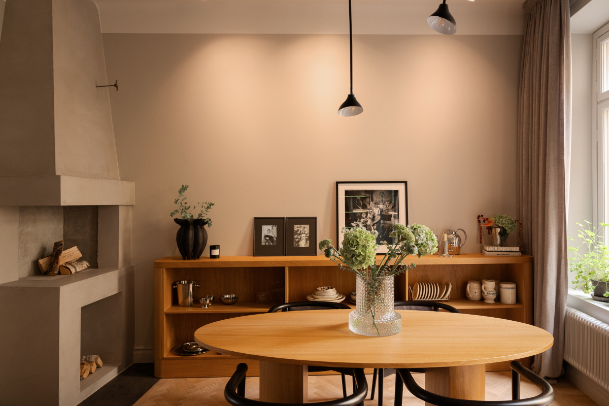 salle à manger avec cheminée décoration beige contemporaine et chic salle à manger avec cheminée décoration beige contemporaine et chic