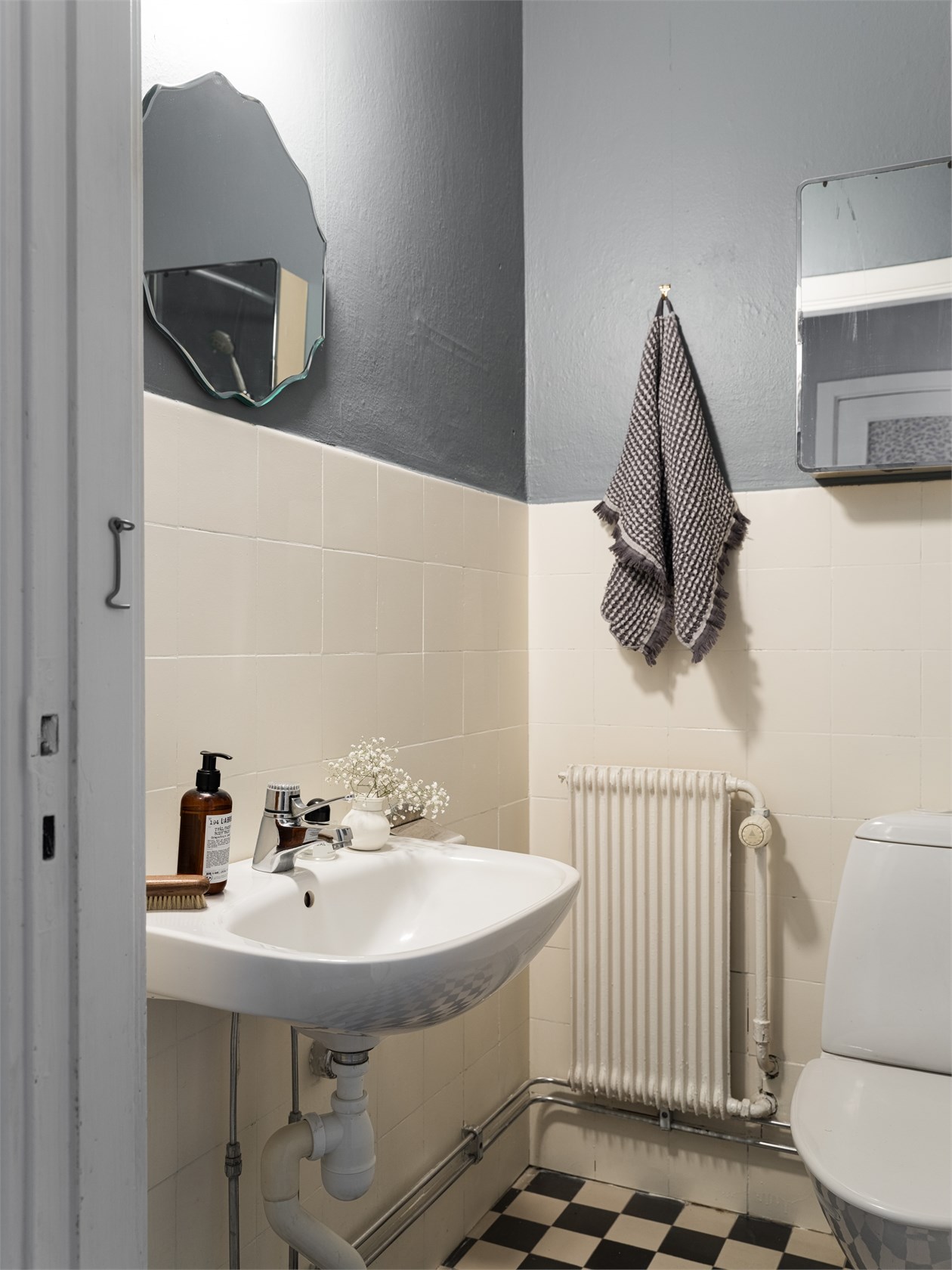 salle de bain sol à damier studio 35m2