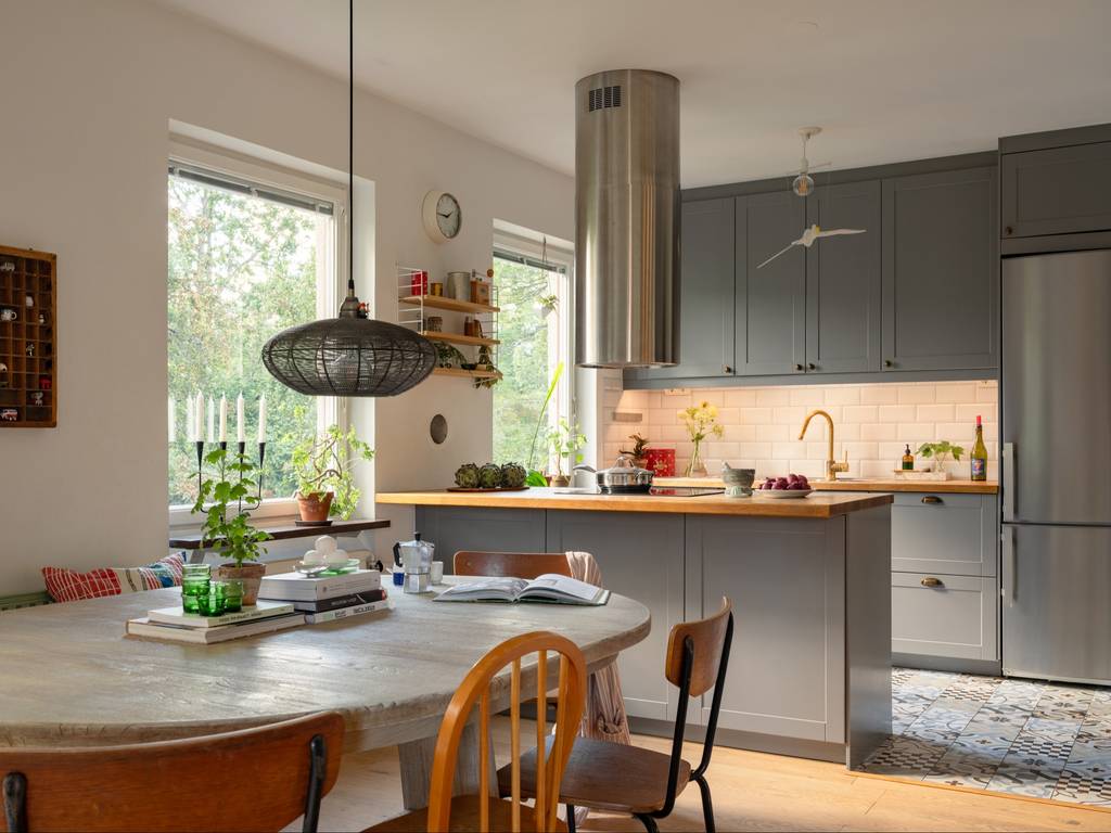 cuisine grise ouverte sur salle à manger décoration vintage et scandinave cuisine grise ouverte sur salle à manger décoration vintage et scandinave