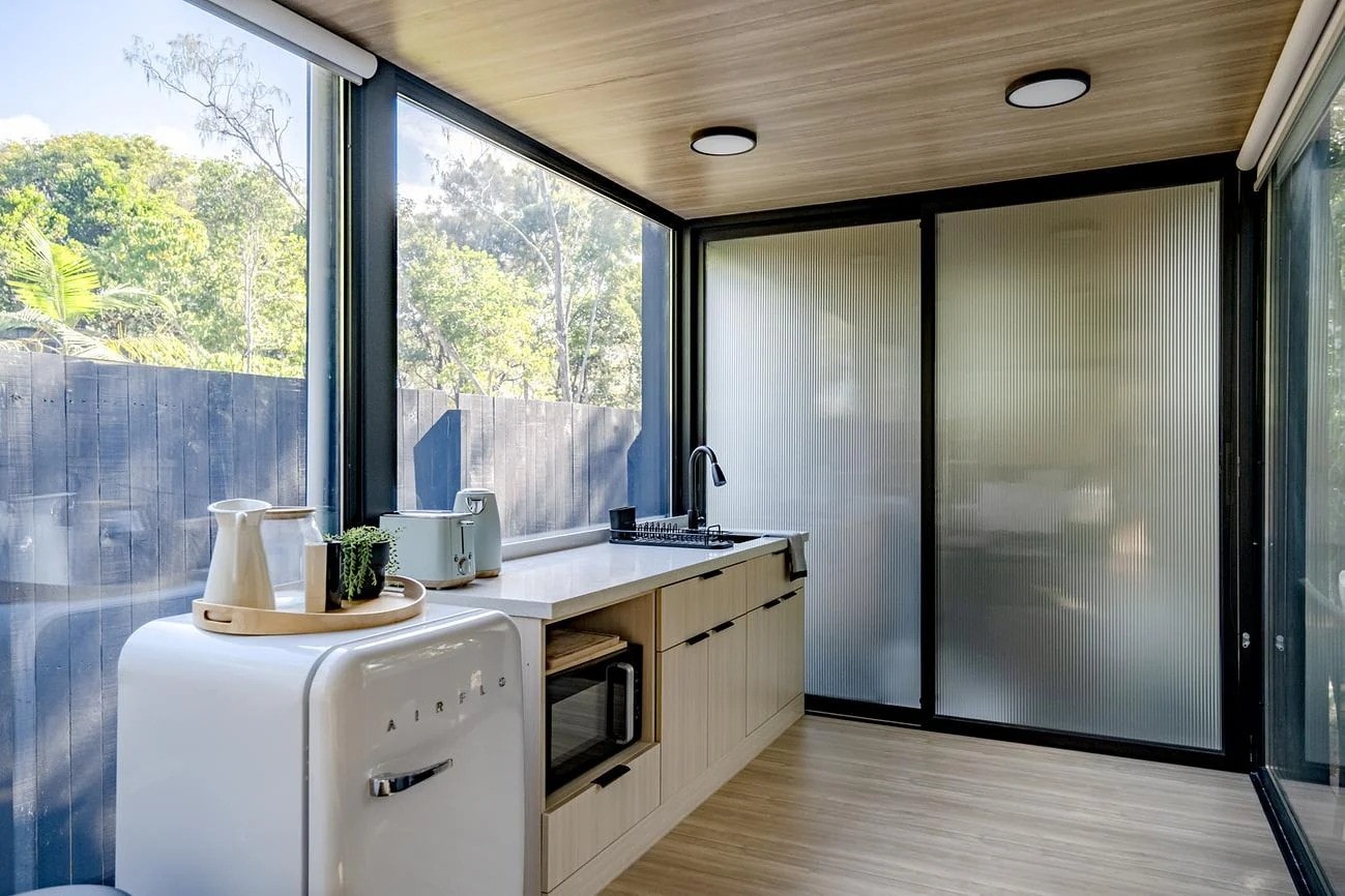cuisine tiny house vitrée 24m2 Elsewhere