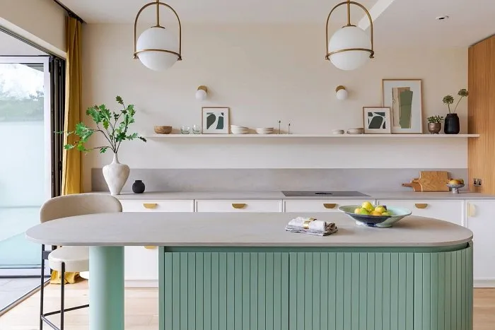 cuisine Art Déco moderne et familiale décoration colorée maison Londres Notting Hill