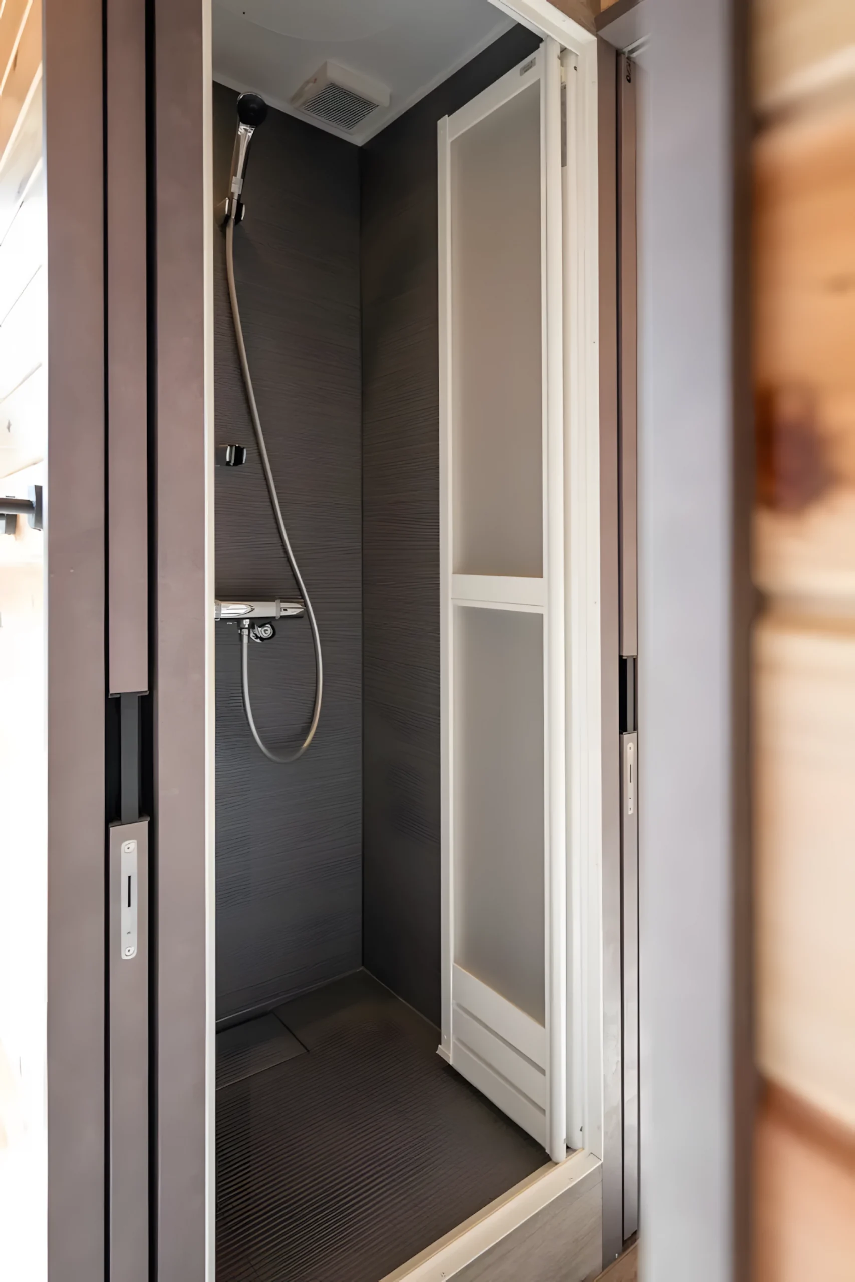 salle de bain mini maison mobile