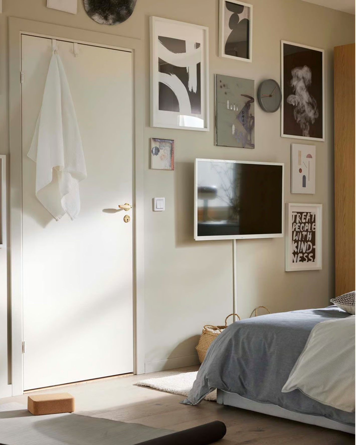mur d mur d'image et téléviseur