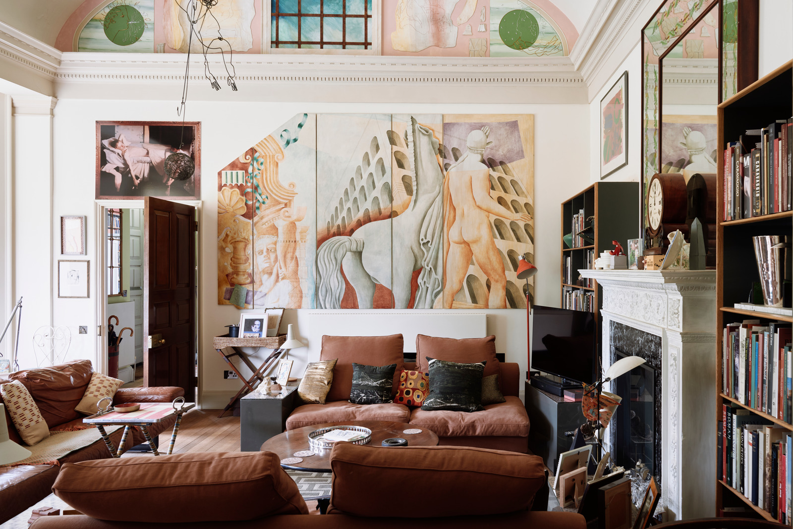 salon contemporain et original appartement ancien décoration colorée salon contemporain et original appartement ancien décoration colorée