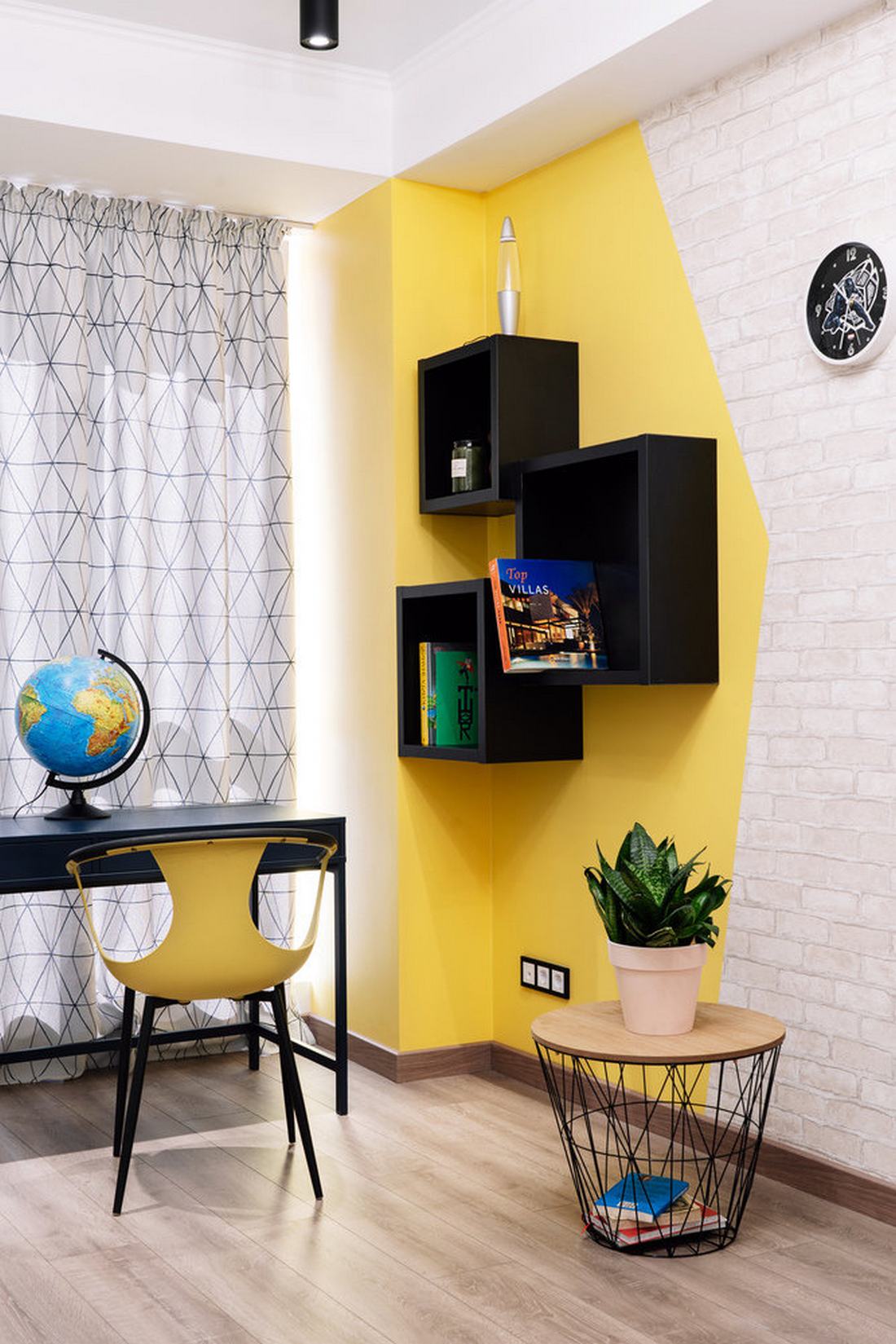 espace bureau dans chambre enfant décoration contemporaine jaune espace bureau dans chambre enfant décoration contemporaine jaune