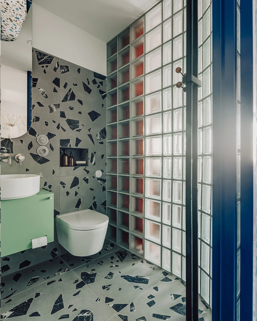 salle de bain design original sol et murs terrazzo appartement 35m2 salle de bain design original sol et murs terrazzo appartement 35m2