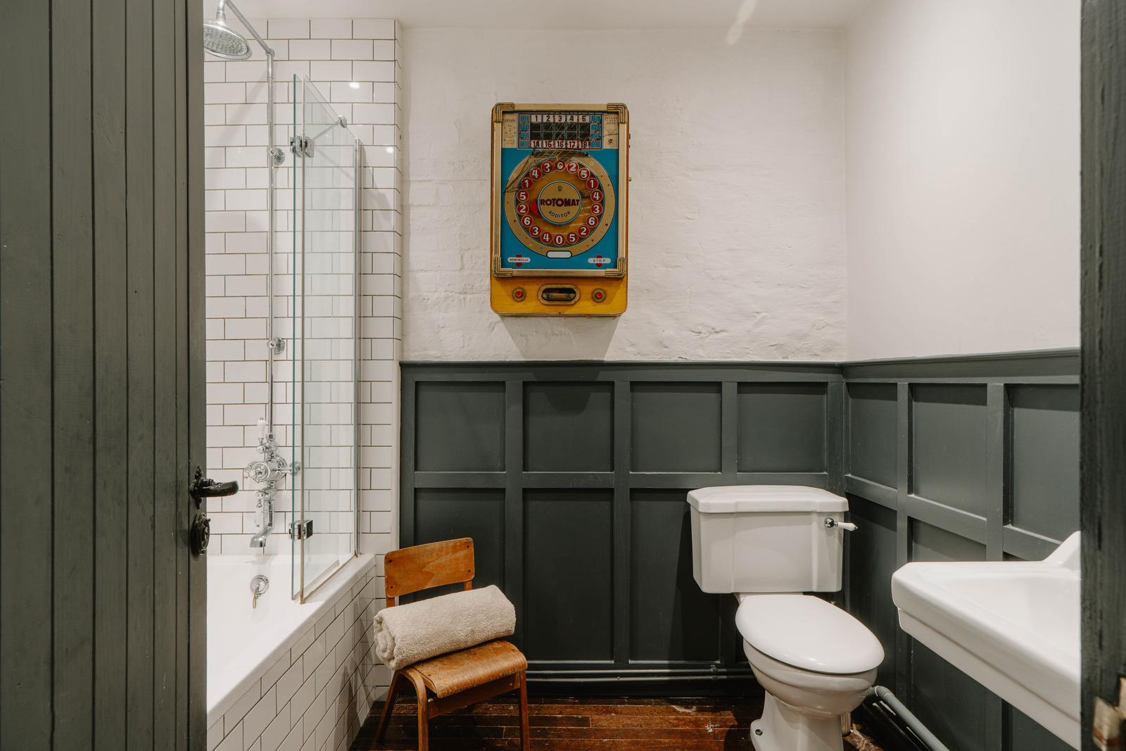 salle de bain vintage verte et blanche salle de bain vintage verte et blanche