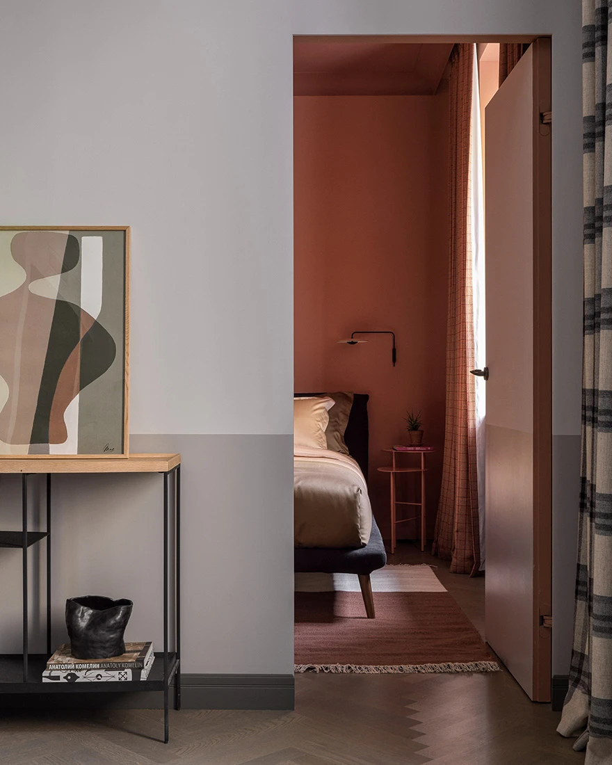 chambre terracotta et salon deux-pièces 49m2 décoration contemporaine noire et kaki chambre terracotta et salon deux-pièces 49m2 décoration contemporaine noire et kaki