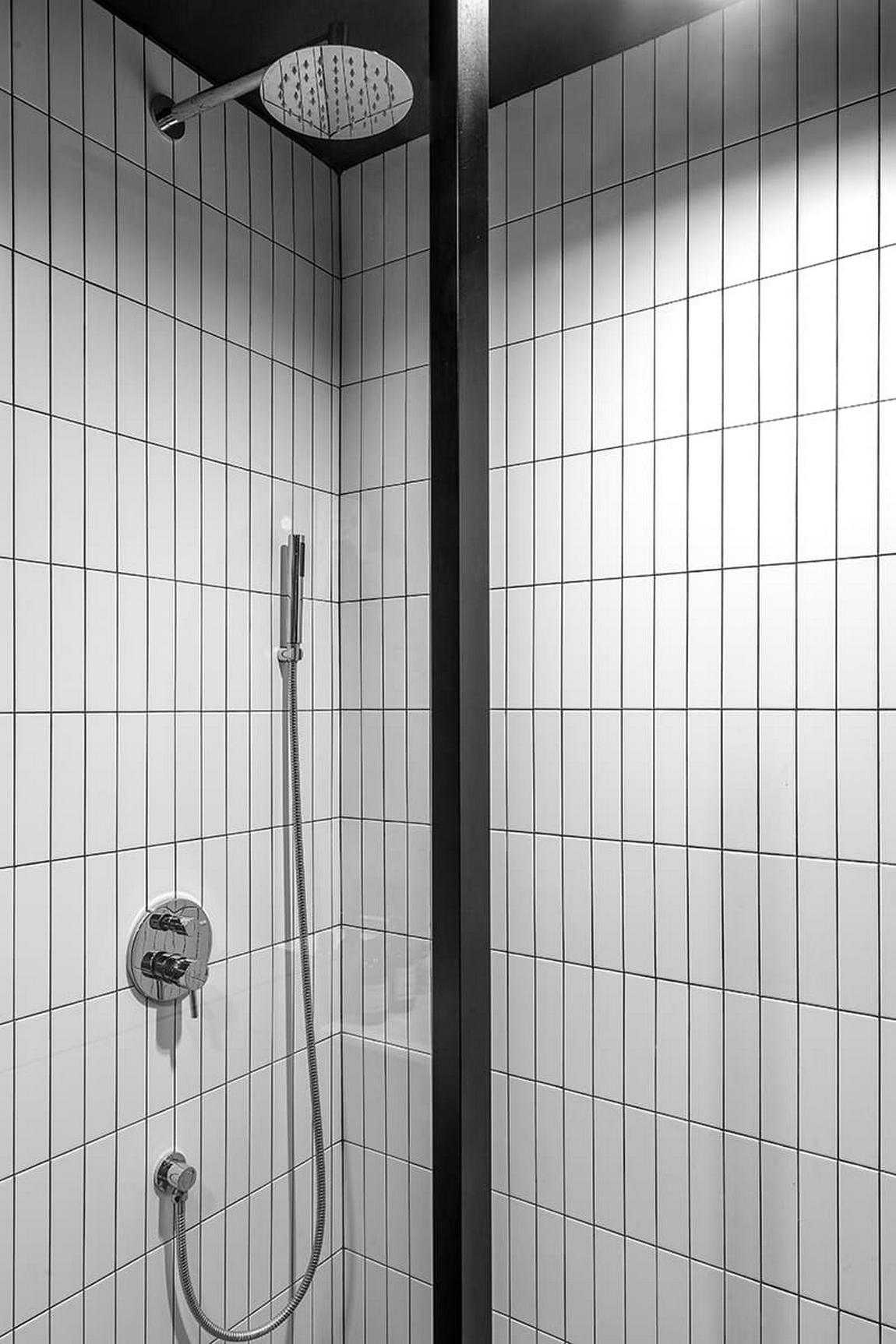 douche blanche et noire