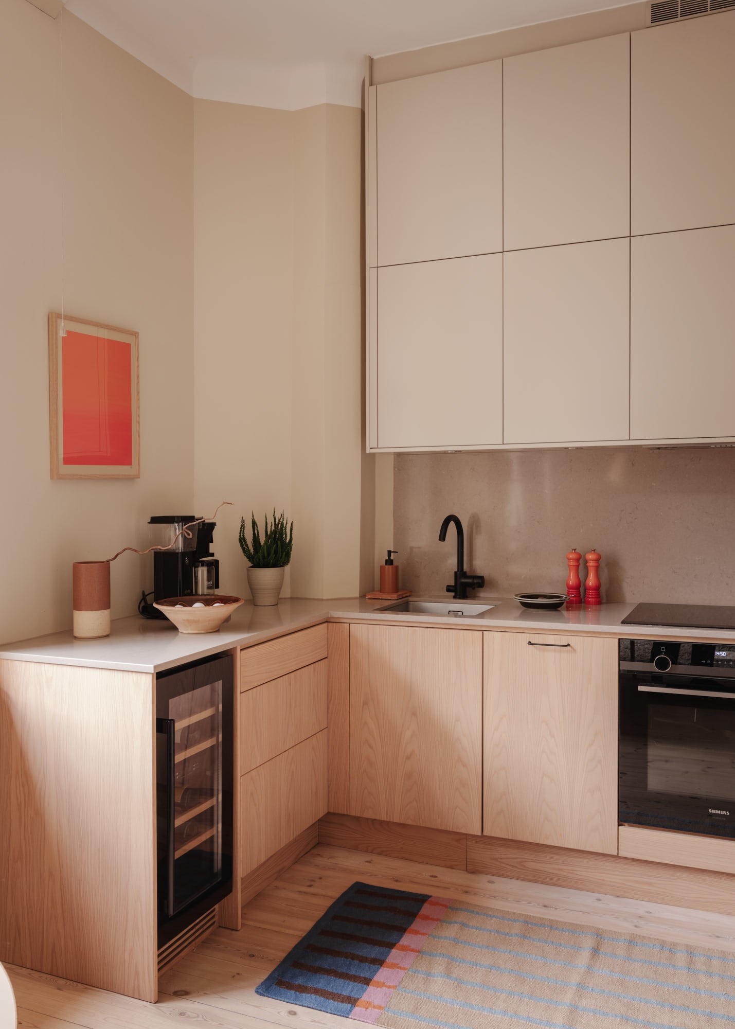 cuisine bois et beige design appartement 43m2 cuisine bois et beige design appartement 43m2