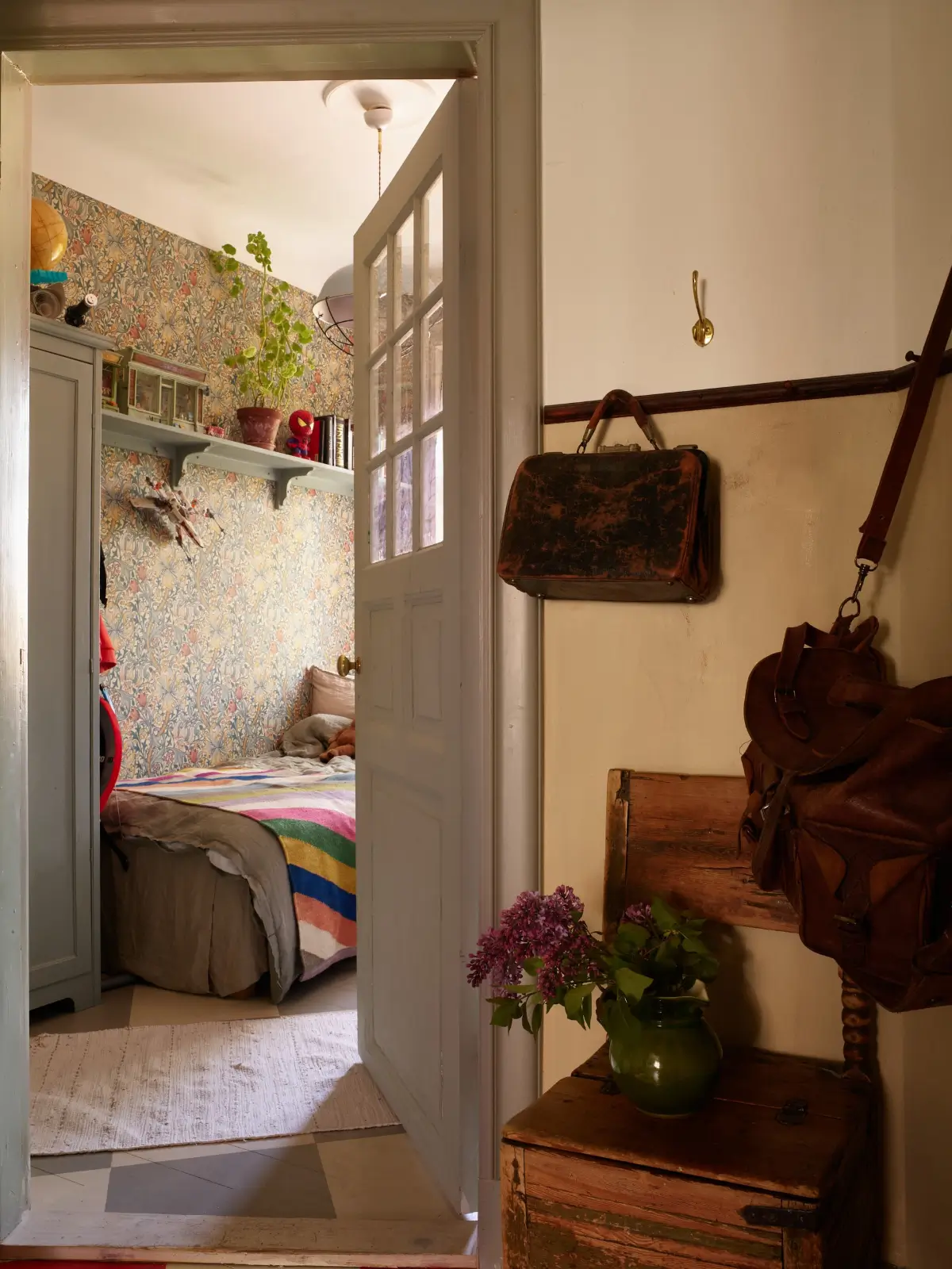 chambre vintage murs papier peint William Morris Lys d chambre vintage murs papier peint William Morris Lys d'or