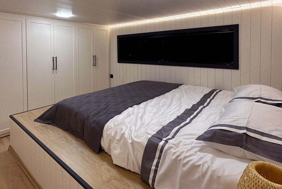 chambre sur mezzanine Napoli petite maison 20m2 livrable en France inspirée par les containers par Tiny House Pro chambre sur mezzanine Napoli petite maison 20m2 livrable en France inspirée par les containers par Tiny House Pro