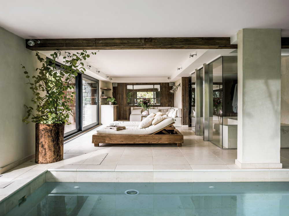 piscine intérieure