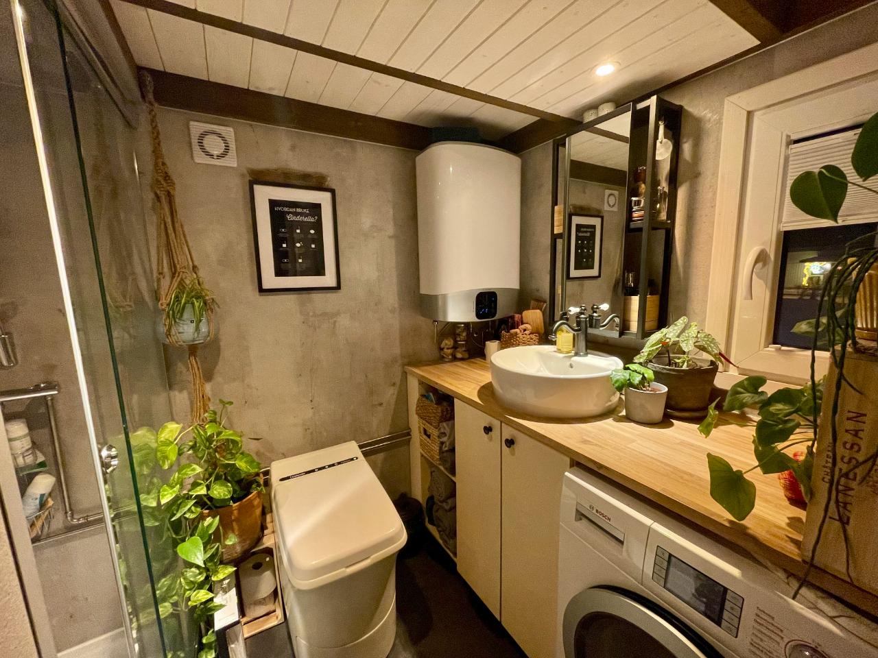salle de bain mini maison mobile européenne Elise par Vagabond Haven