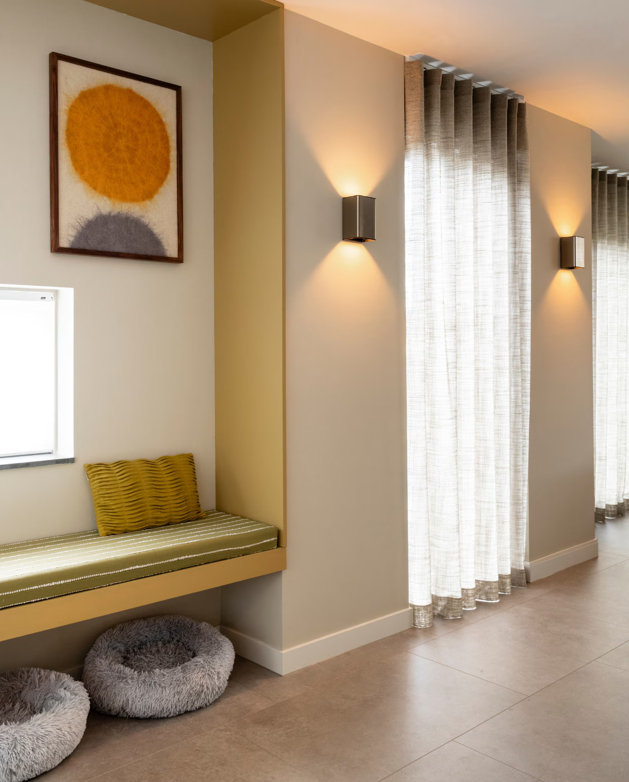 banc dans salon décoration contemporaine