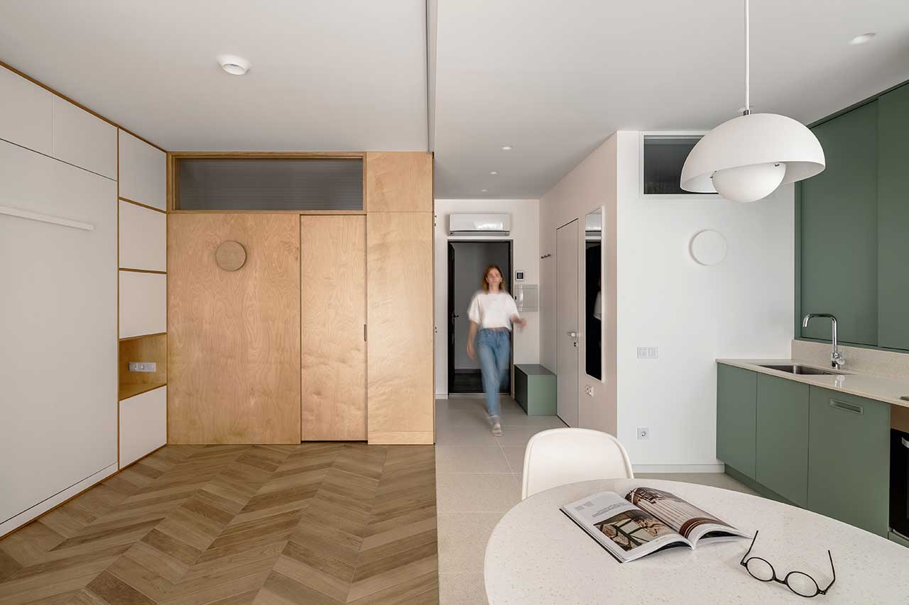 studio 40m2 avec lit escamotable décoration contemporaine bois clair et couleurs naturelles studio 40m2 avec lit escamotable décoration contemporaine bois clair et couleurs naturelles
