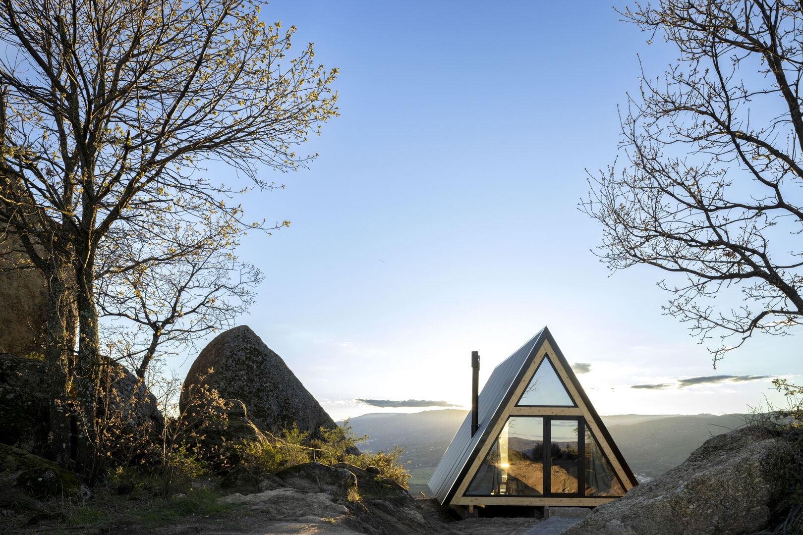 petite maison A-Frame au Portugal The Vagar Country House petite maison A-Frame au Portugal The Vagar Country House