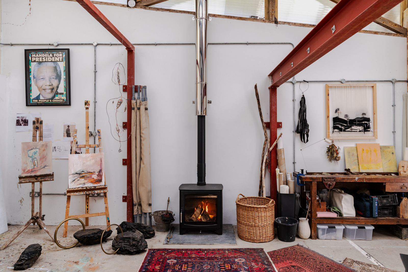 atelier de peinture avec IPN et poêle atelier de peinture avec IPN et poêle