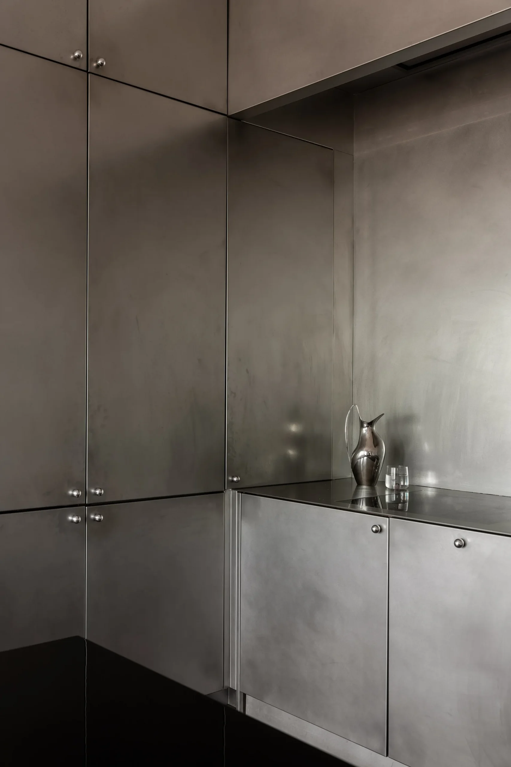 cuisine inox appartement en duplex de 118m2 décoration design cuisine inox appartement en duplex de 118m2 décoration design