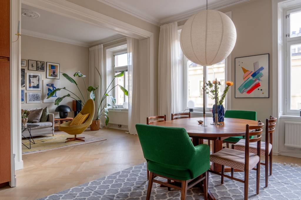 salon et salle à manger décoration mid-century appartement ancien rénové