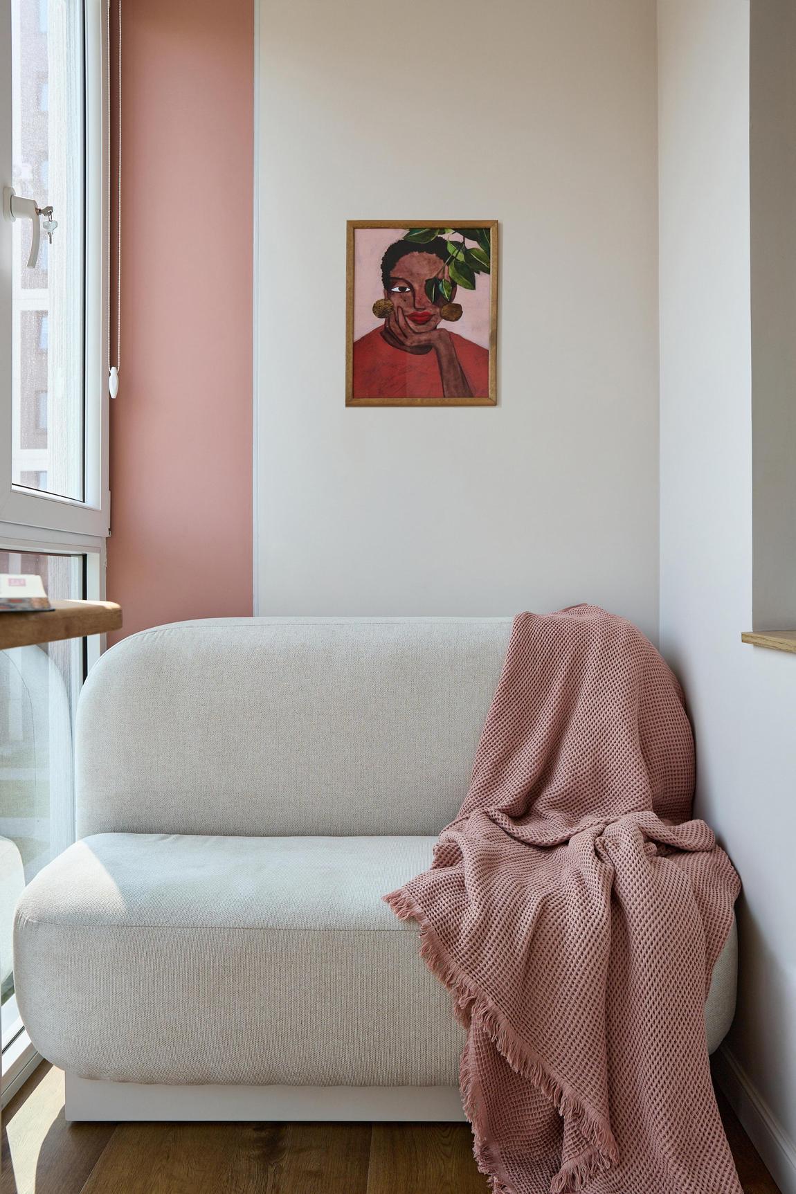 loggia fermée studio 42m2 transformé en deux-pièces avec verrière bois