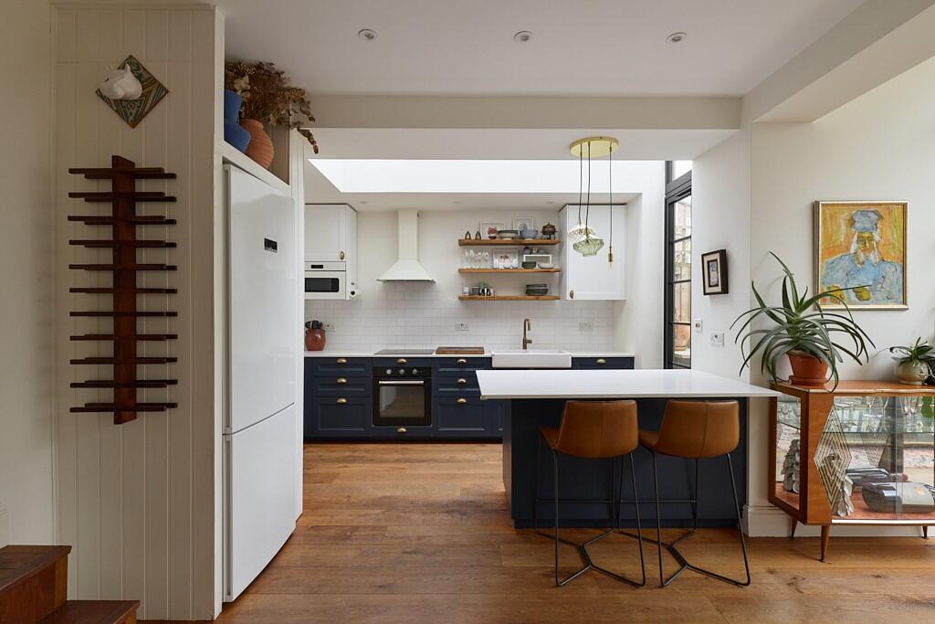 salon et cuisine shaker appartement avec jardin Londres décoration contemporaine salon et cuisine shaker appartement avec jardin Londres décoration contemporaine
