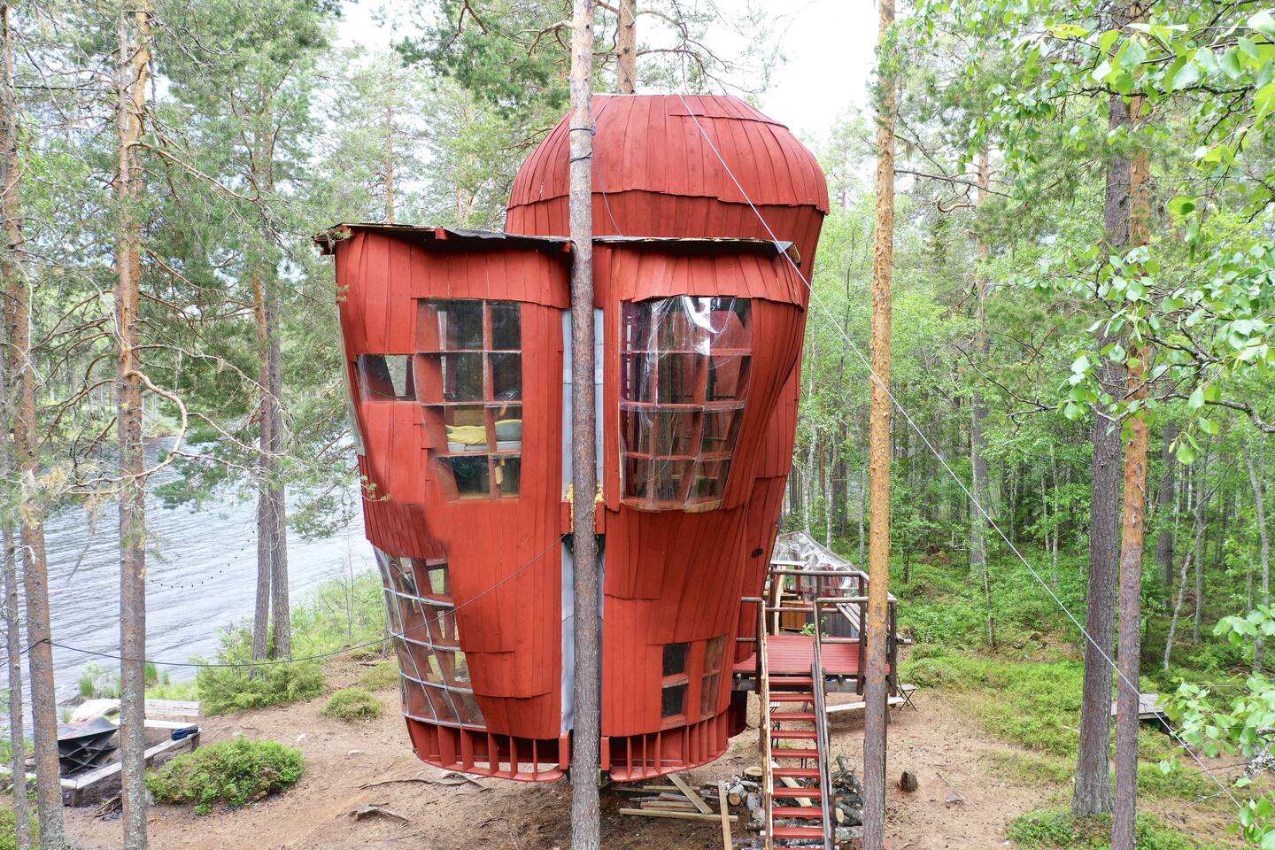 cabane perchée sur une île privée Suède cabane perchée sur une île privée Suède