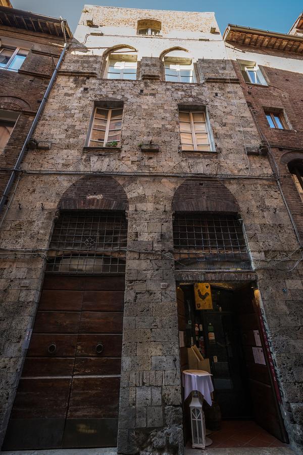 maison médiévale rénovée Casatorre dei Leoni Sienne Italie maison médiévale rénovée Casatorre dei Leoni Sienne Italie