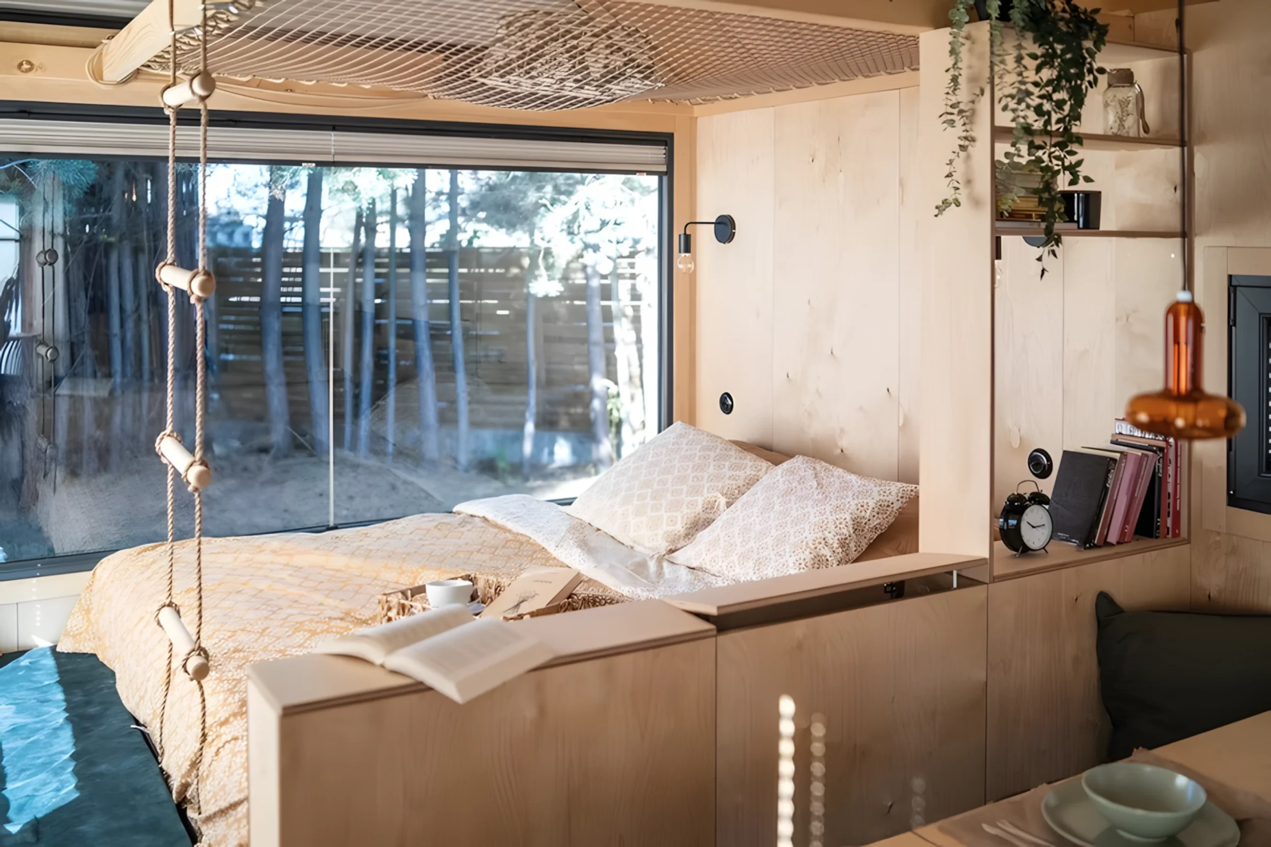 espace chambre mini maison mobile par Vagabond Haven espace chambre mini maison mobile par Vagabond Haven