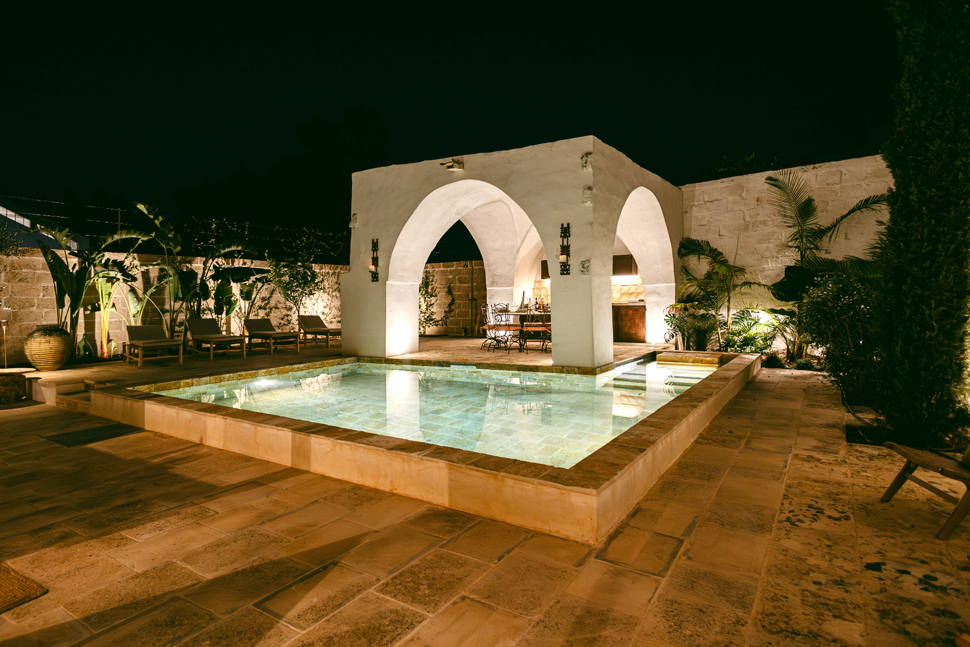 terrasse avec piscine en pierre masseria du 18e siècle rénovée Masseria Gemini Pouilles terrasse avec piscine en pierre masseria du 18e siècle rénovée Masseria Gemini Pouilles