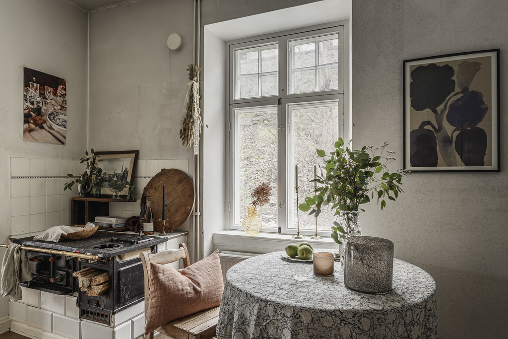 cuisine studio ancien 38m2 décoration scandinave avec poêle ancien