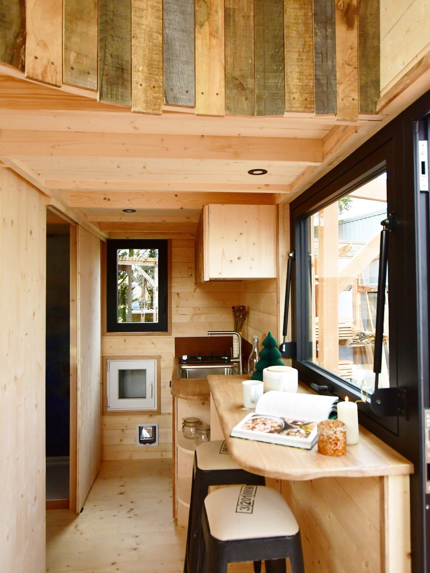 cuisine et bureau tiny house française cuisine et bureau tiny house française