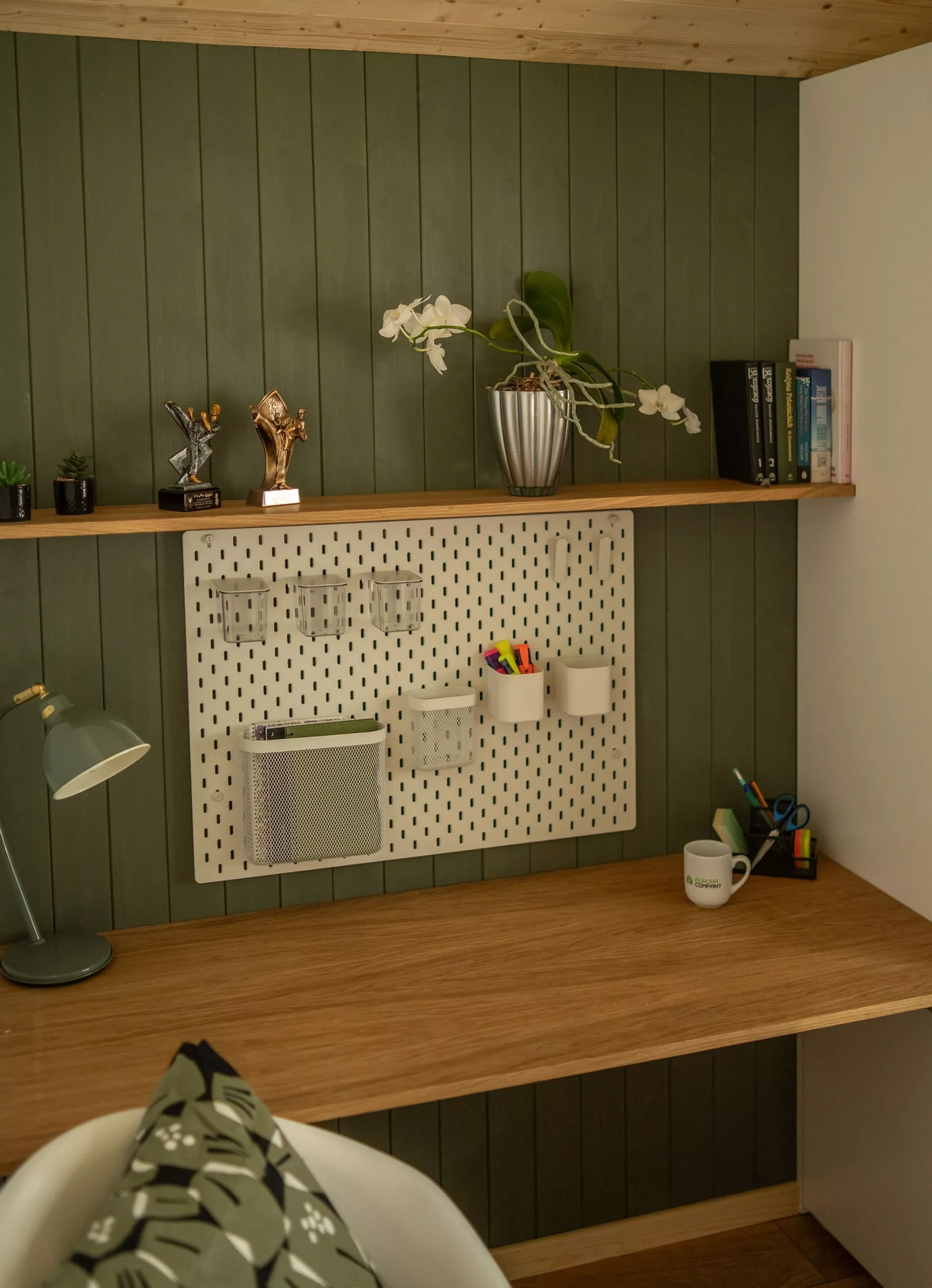 espace bureau petite maison 41m2 livrable en Europe Evergreen par Vagabond Haven espace bureau petite maison 41m2 livrable en Europe Evergreen par Vagabond Haven