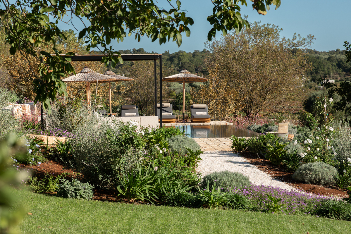 jardin avec piscine maison Pouilles trulli Otto Cappelli