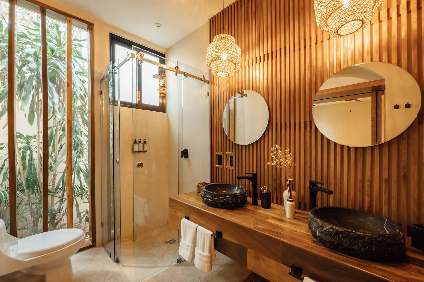 salle de bain couleurs naturelles décoration contemporaine maison avec piscine Tulum salle de bain couleurs naturelles décoration contemporaine maison avec piscine Tulum