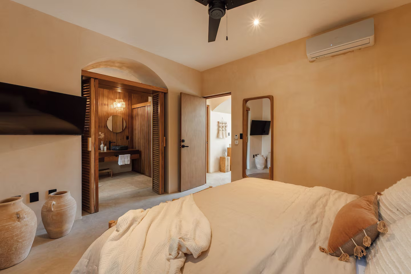chambre couleurs naturelles avec salle de bain décoration contemporaine maison avec piscine Tulum chambre couleurs naturelles avec salle de bain décoration contemporaine maison avec piscine Tulum