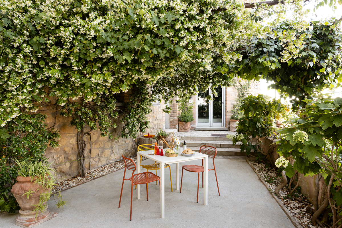 Un appartement design en Italie dans un ancien bâtiment en pierres